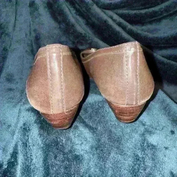 Tory Burch Peep Toe Wedge - Picture 4 of 12